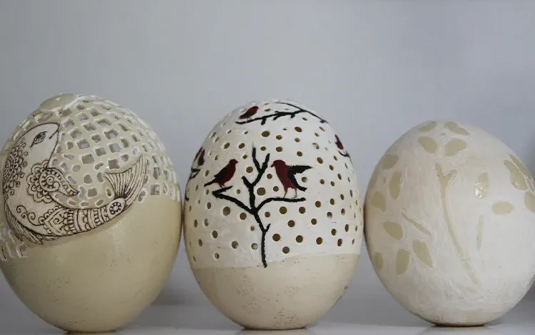 Hobi olarak başladı, yumurtanın kabuğunda sanat