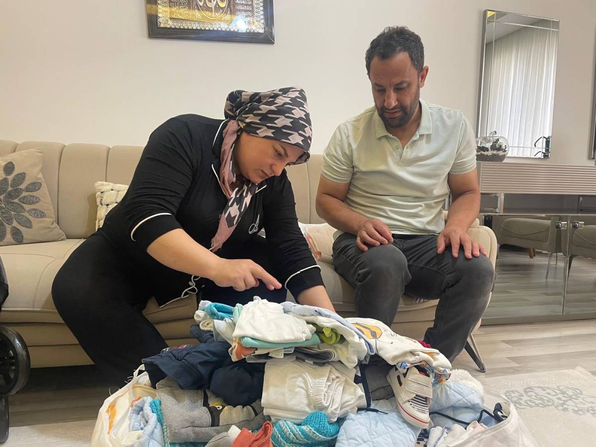 Bebeklerini kucaklarına alamadan mezara koydular