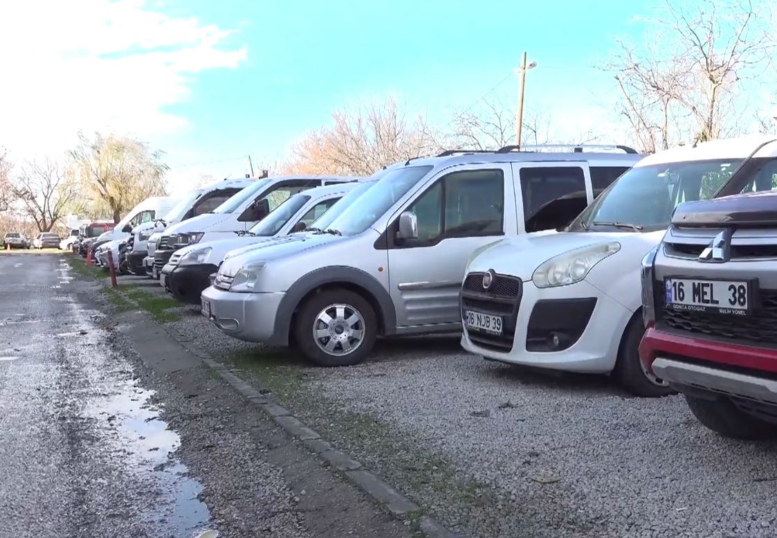 Altın ve gümüş otomobil piyasasını vurdu